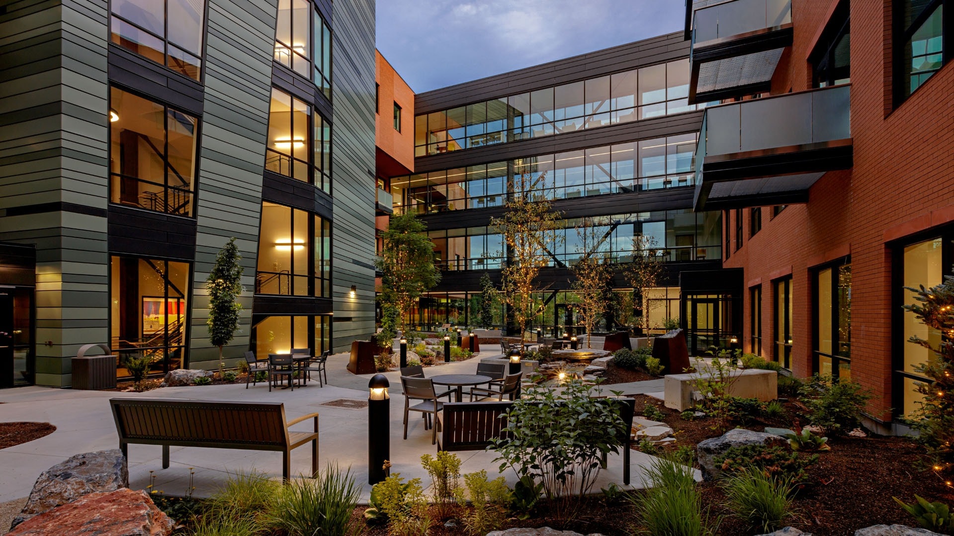 Health sciences building contemporary architecture